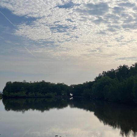 Mangrove Inn Каримунджава Екстериор снимка