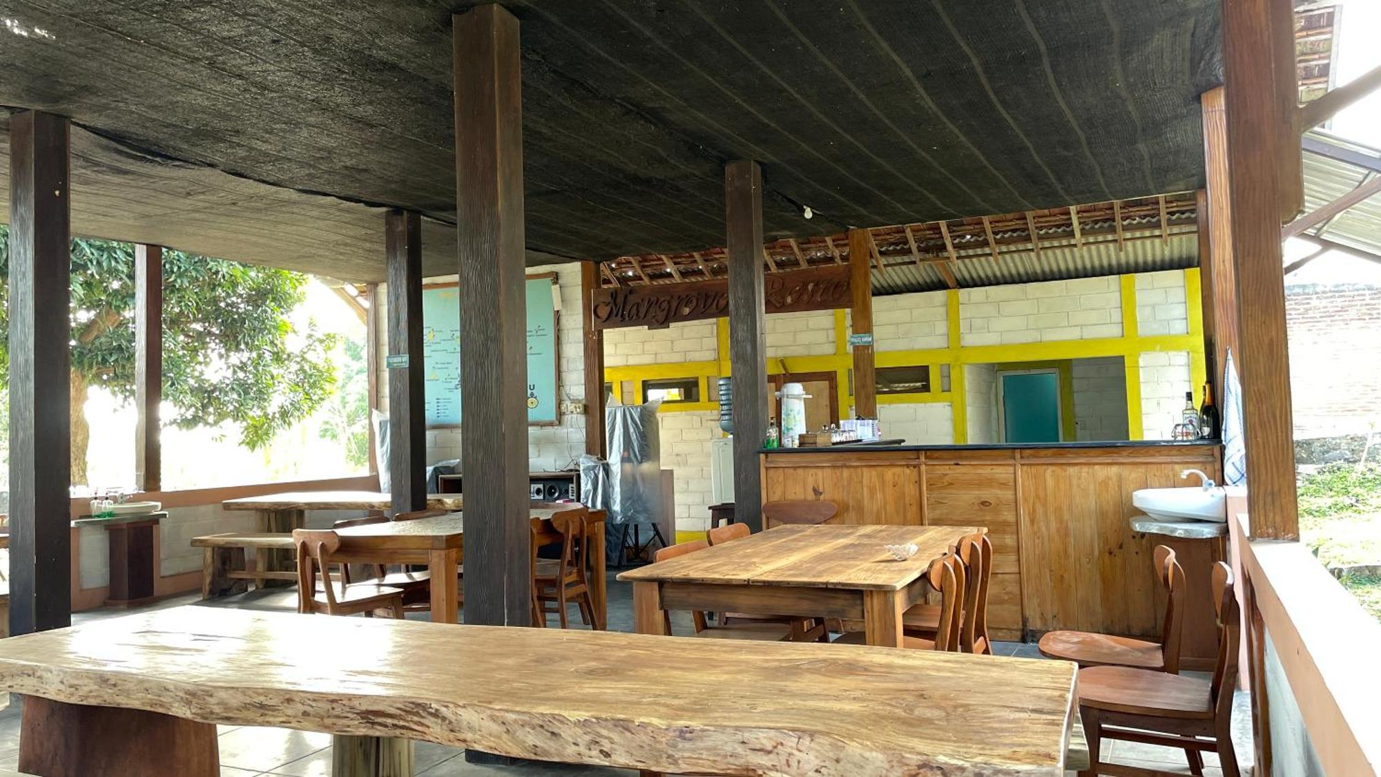 Mangrove Inn Каримунджава Екстериор снимка