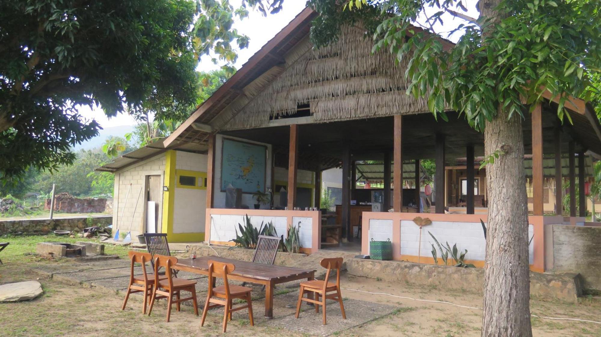 Mangrove Inn Каримунджава Екстериор снимка