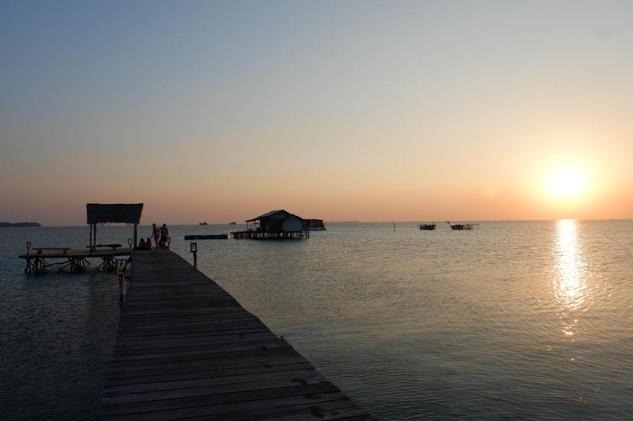 Mangrove Inn Каримунджава Екстериор снимка
